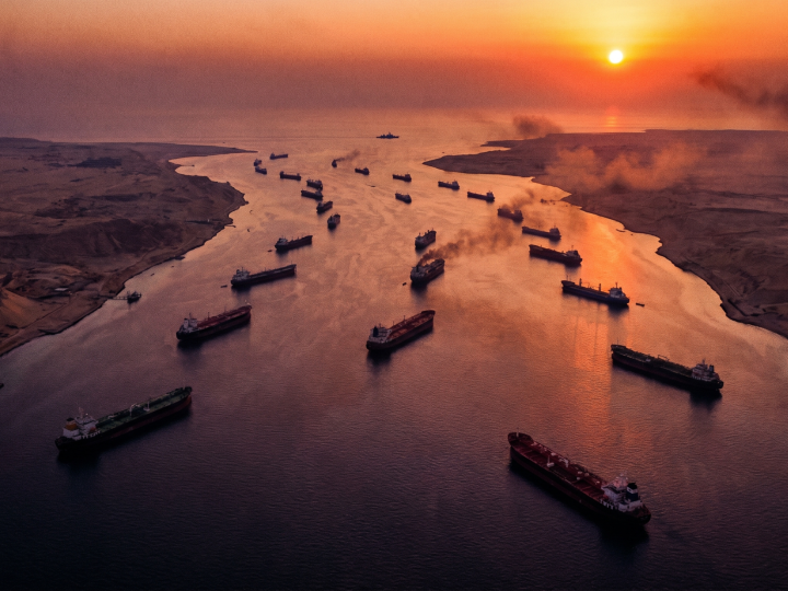 Hormuz Is Still Blocked: What It Means for International Vehicle Shipments in April 2026